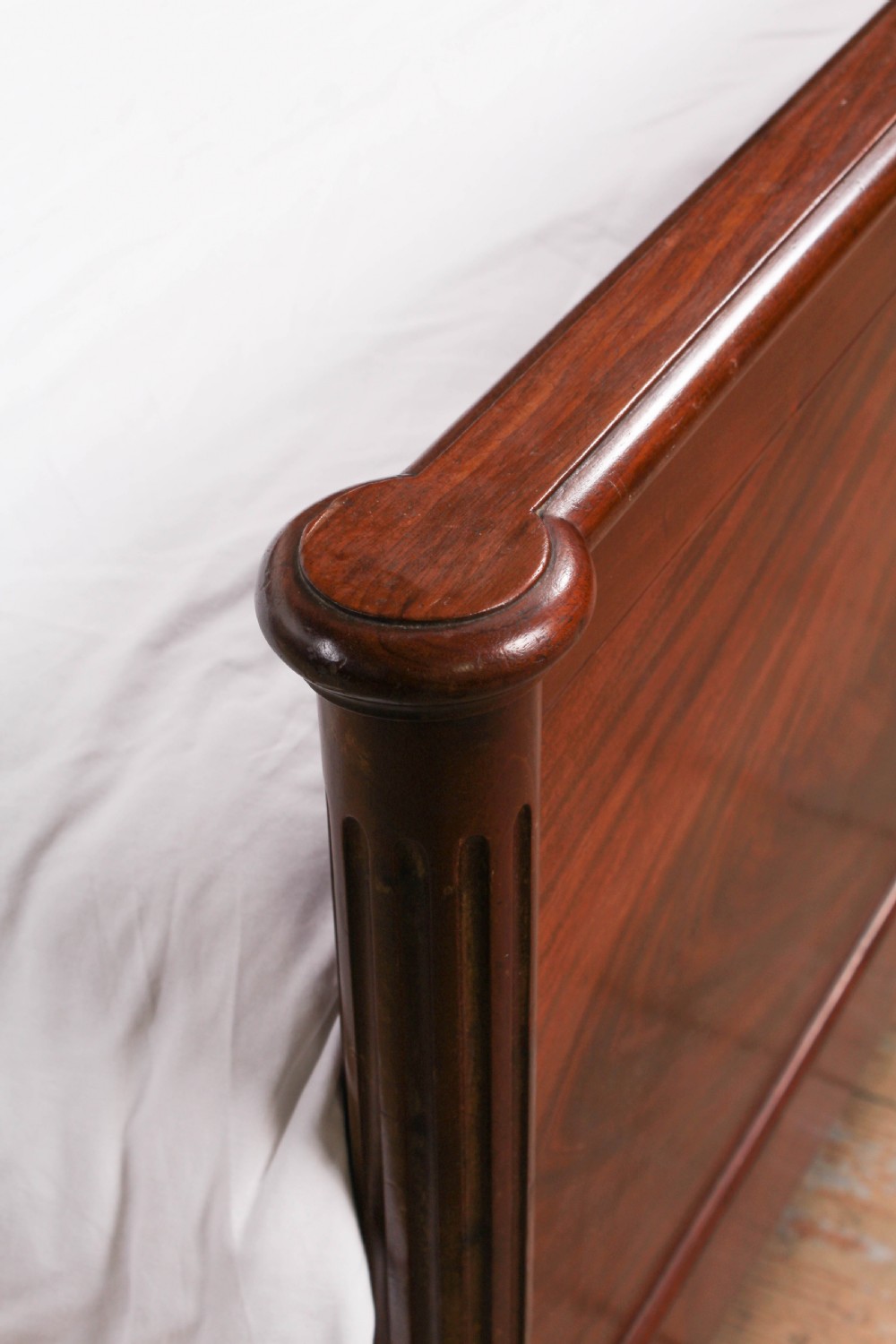 Simple Mahogany quarter veneer king size bed View V