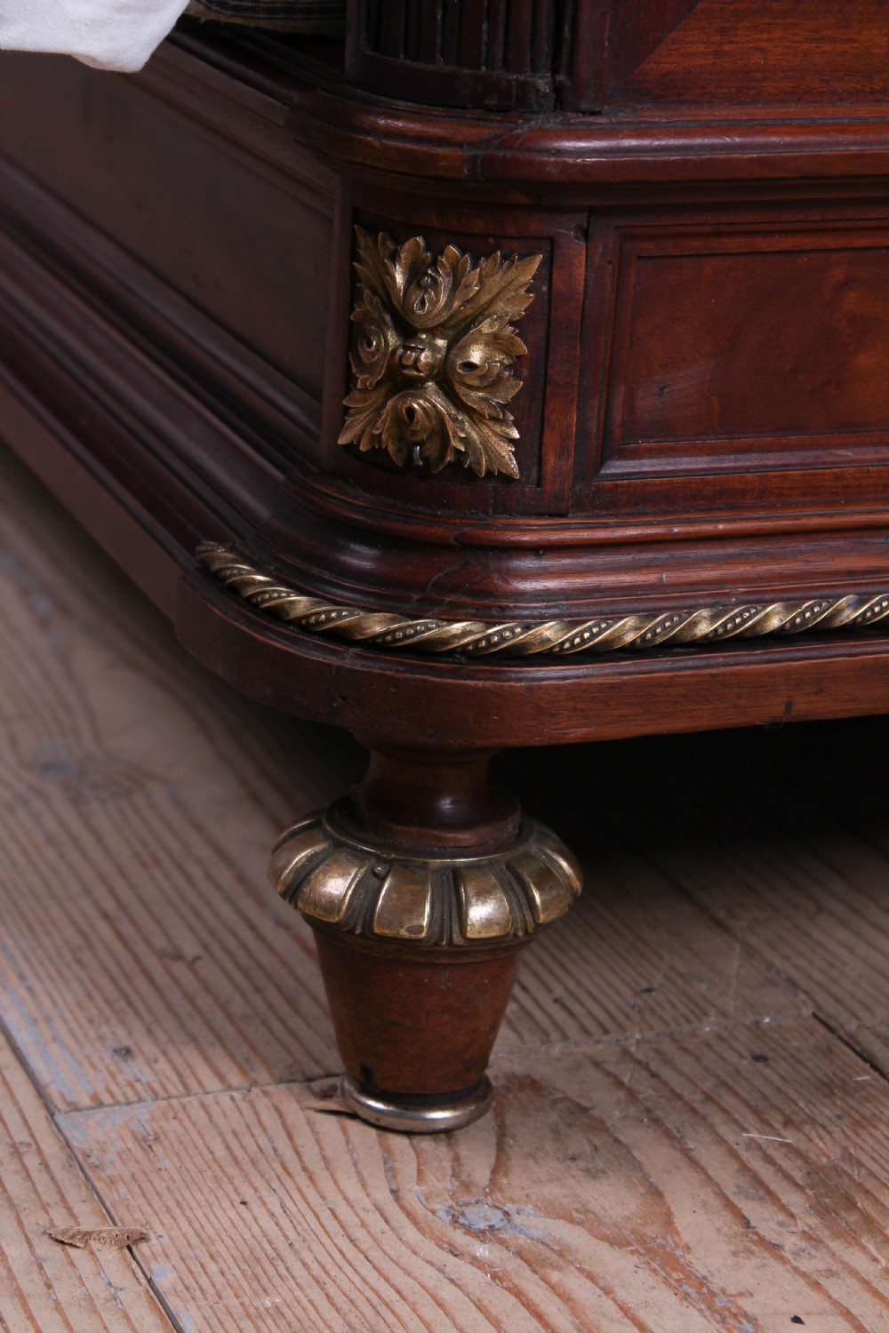 Handsome king size mahogany and fruitwood decorative bed View V