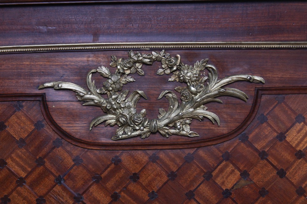 Handsome king size mahogany and fruitwood decorative bed View VII