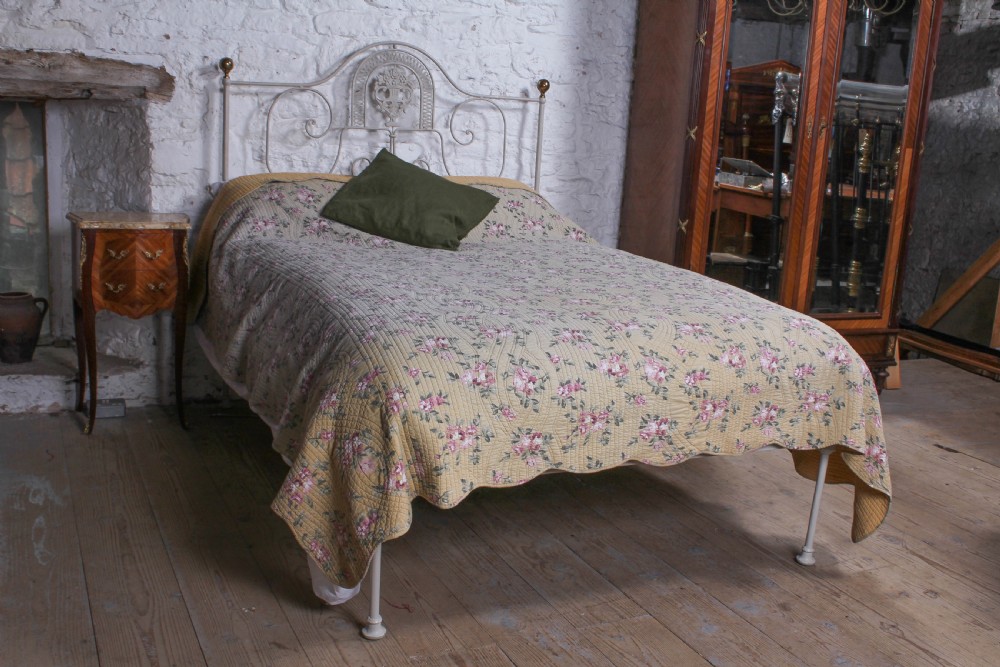 Lovely forged iron no end double bed