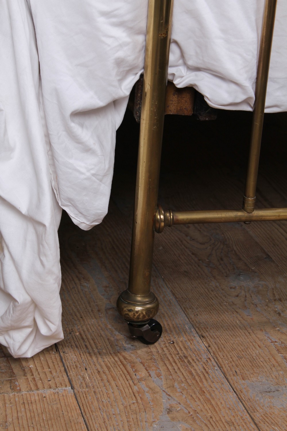 Very nice pair of Edwardian single all brass beds View VIII