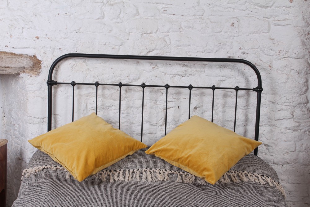 Fashionably simple French all iron double bed View III