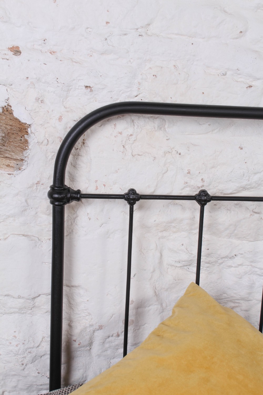 Fashionably simple French all iron double bed View VI