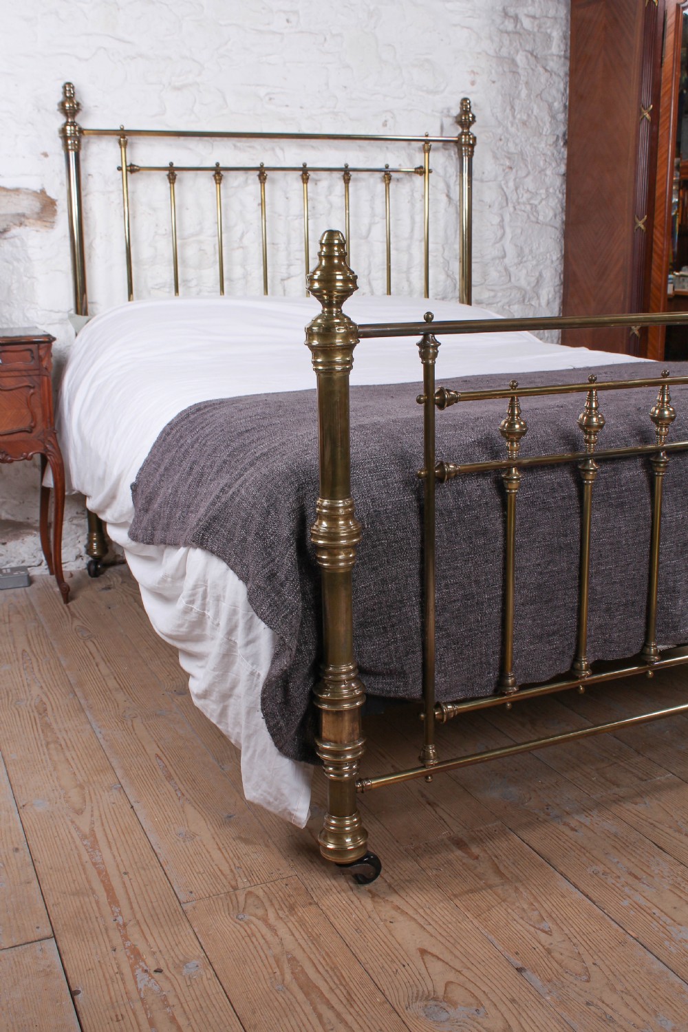 Handsome Victorian all brass king size bed View XI