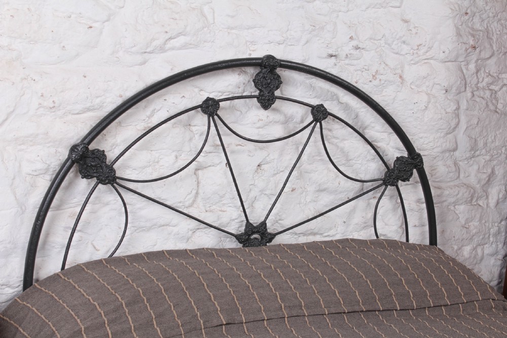 Lovely all iron no end double bed View IV