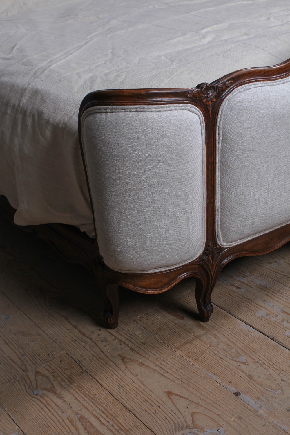 Beautiful double corbeille Louis XV style king size bed View V