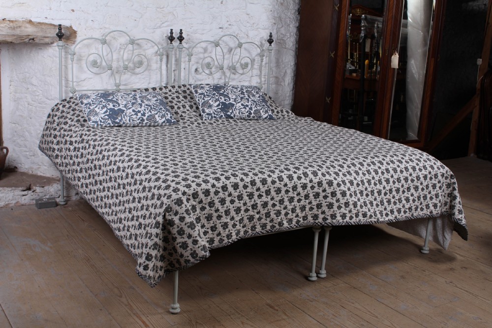 Very pretty pair of early Victorian no end single beds (can be joined) View VIII