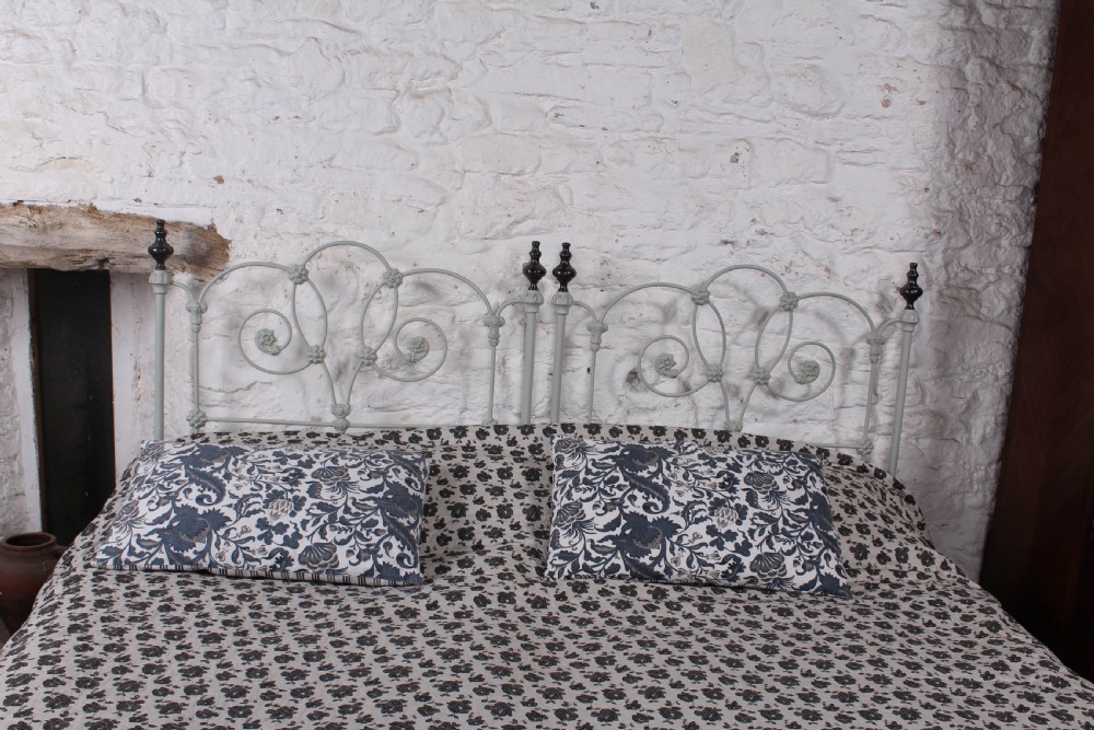 Very pretty pair of early Victorian no end single beds (can be joined) View X
