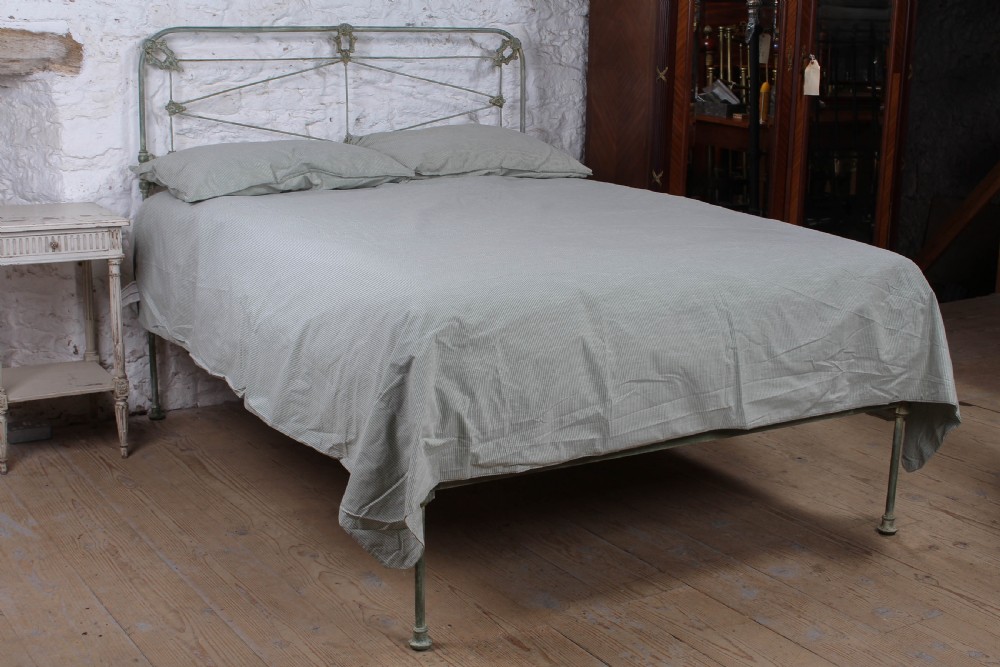 Lovely Victorian all iron NO end king size bed 