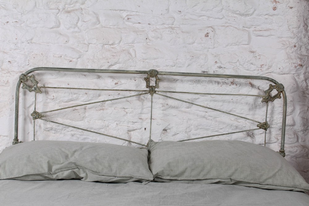 Lovely Victorian all iron NO end king size bed  View III