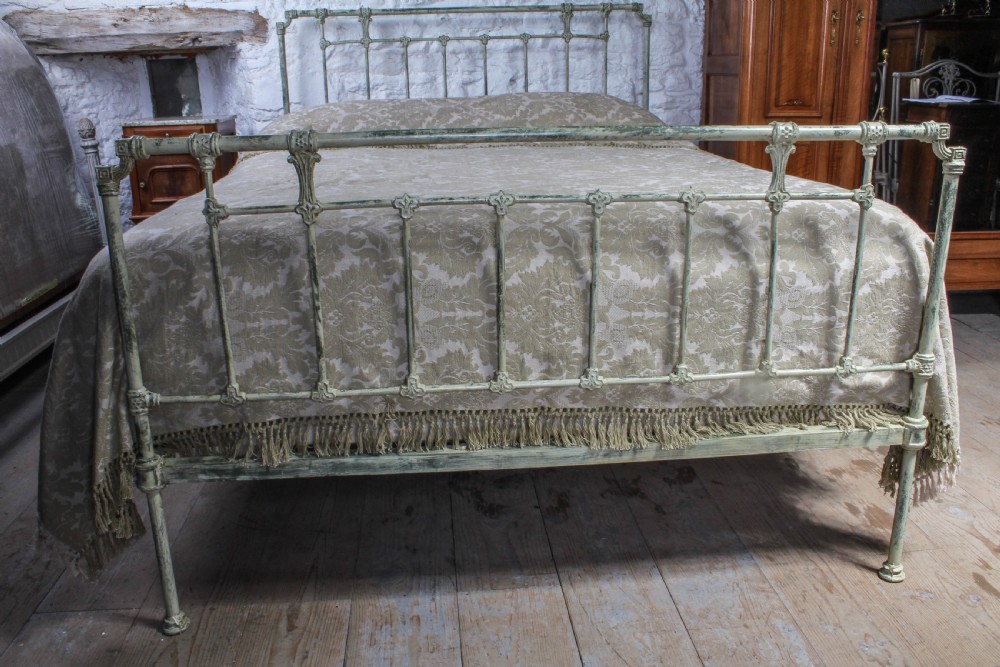 Lovely Victorian all iron NO end king size bed  View VIII