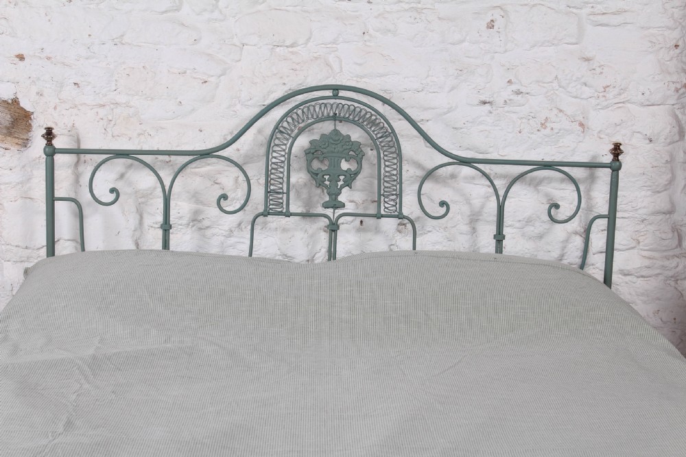 Very pretty forged iron Portuguese king size bed View III