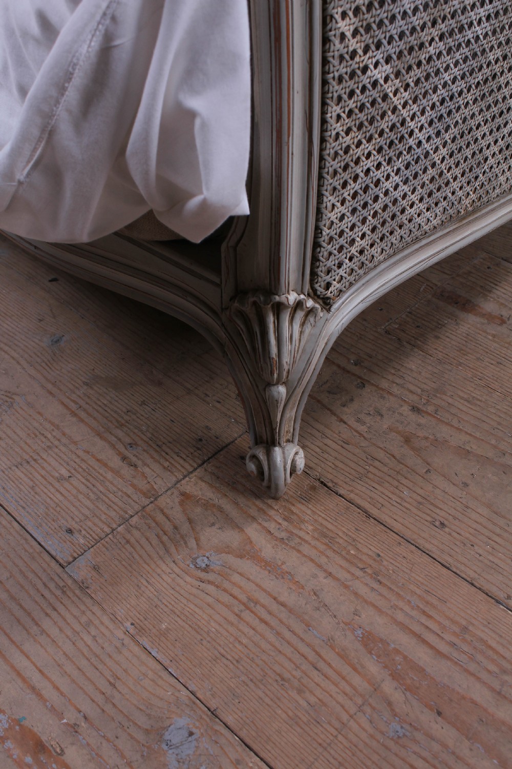 Lovely Louis XV style French painted caned king size bed View VI