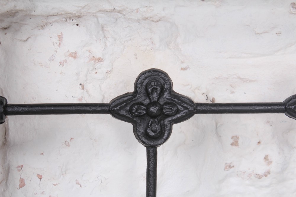 Individual classic Victorian brass and iron no end king size bed View VI