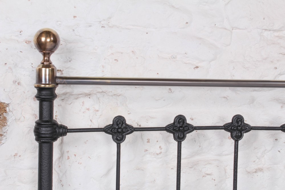 Individual classic Victorian brass and iron no end king size bed View VII