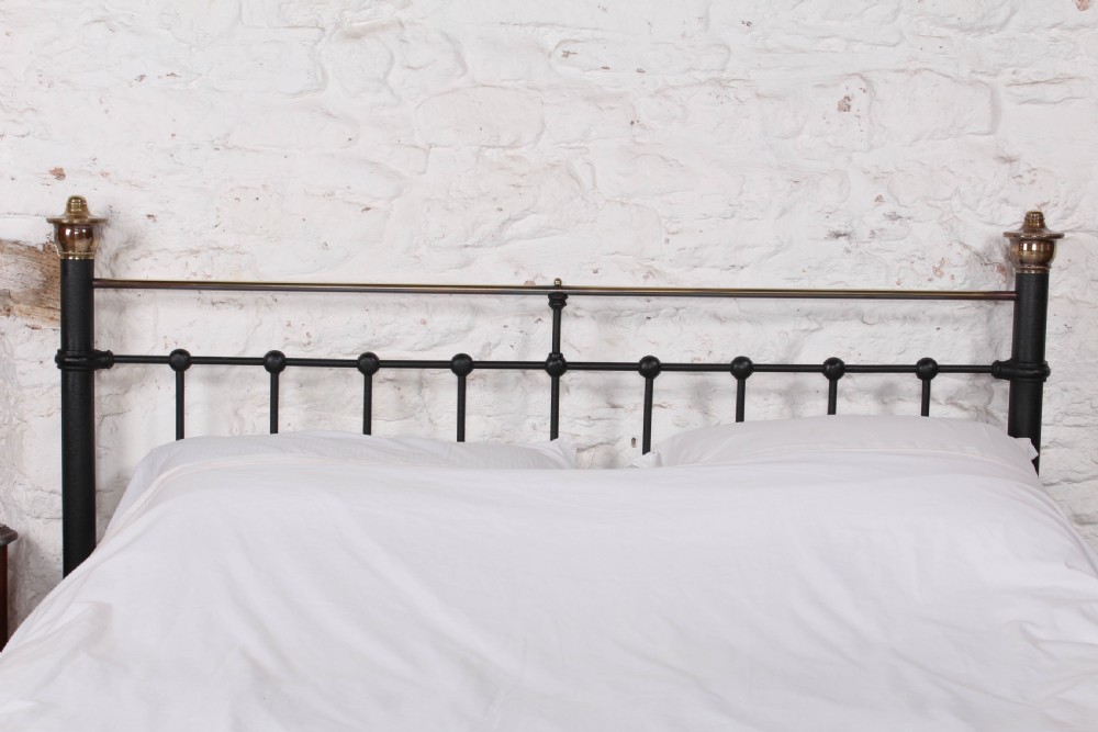 Sturdy classic Edwardian king size bed View IX