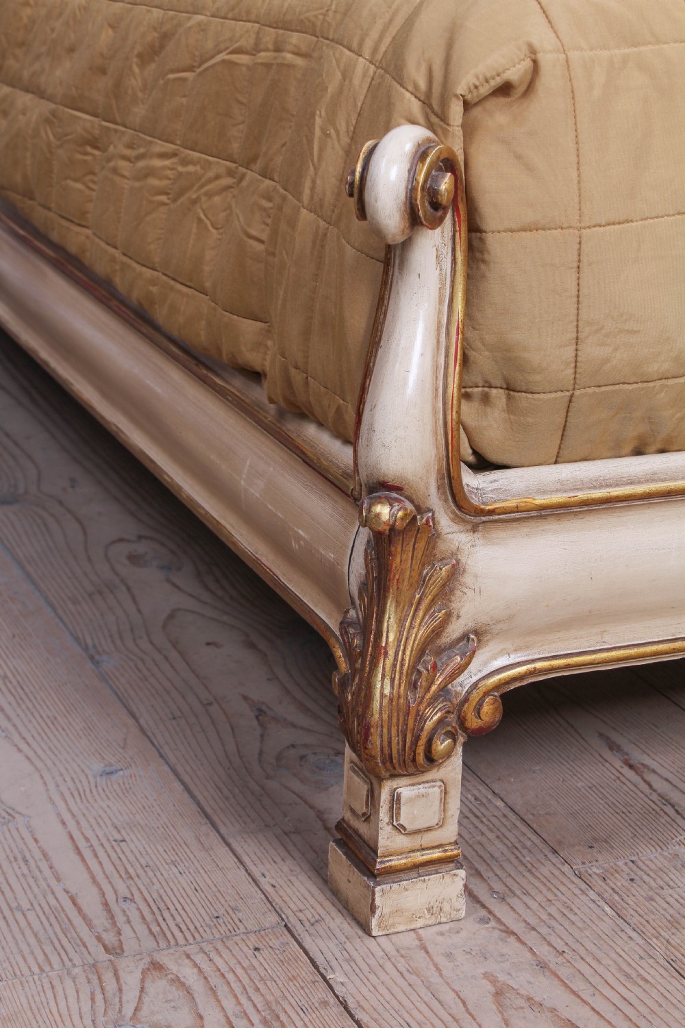Fabulous Italian low end super king size bed View II