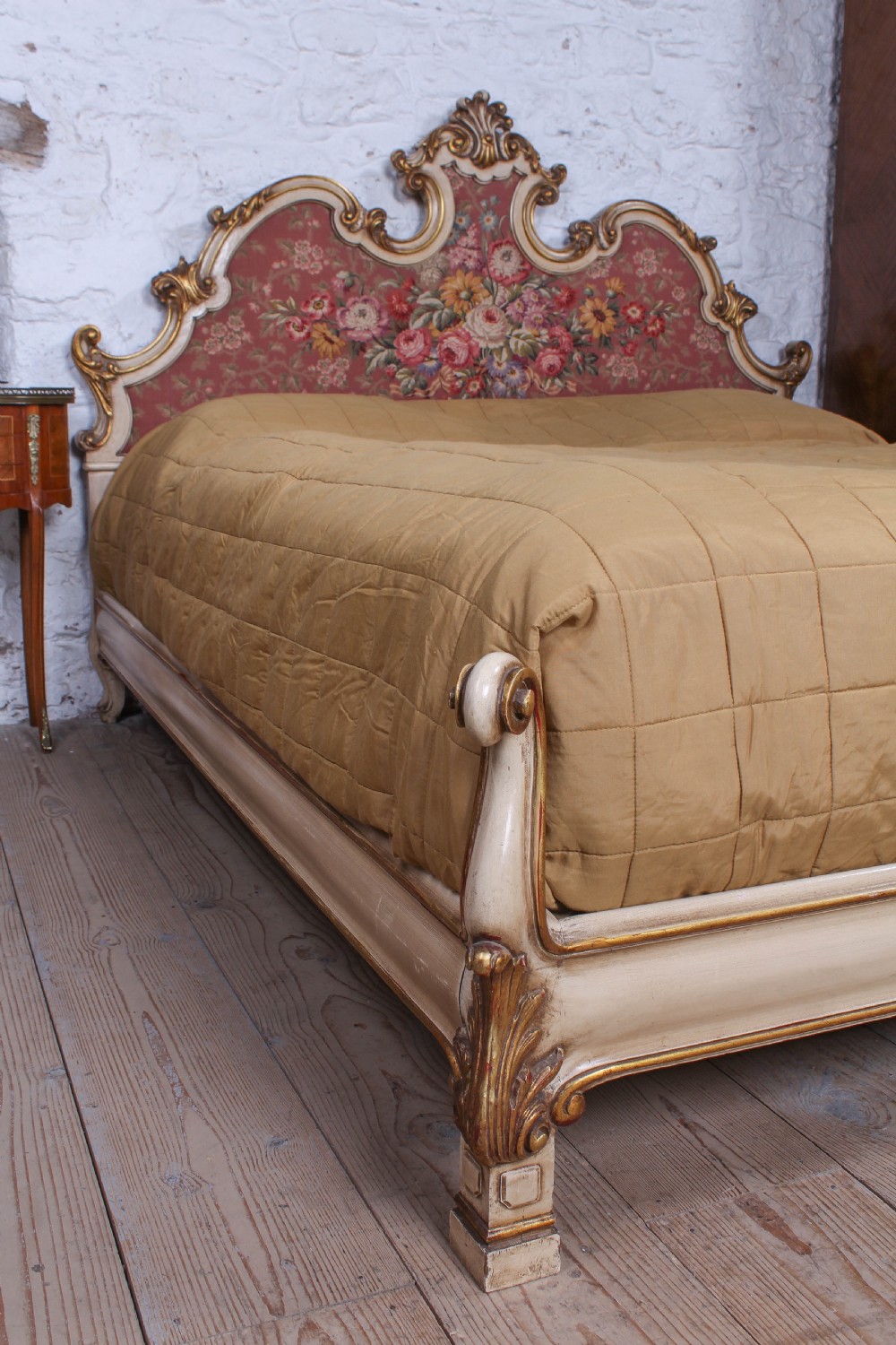 Fabulous Italian low end super king size bed View VII