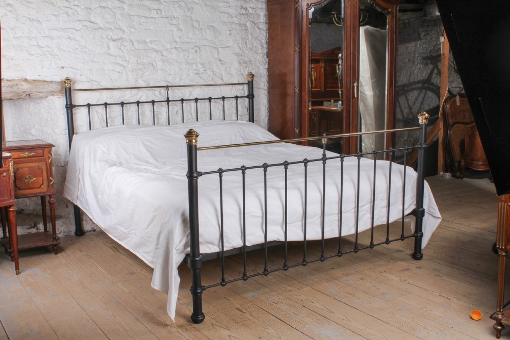 Handsome 6Ft super king size Edwardian black and brass bed View IV