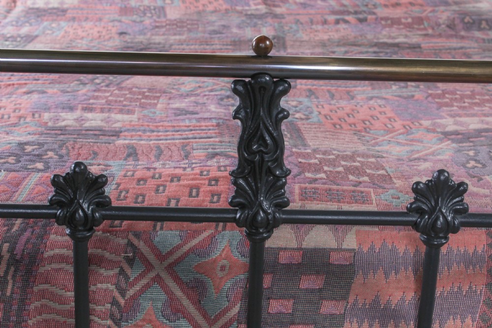 Classic Victorian 5Ft King size brass and iron flour de lys bed  View III