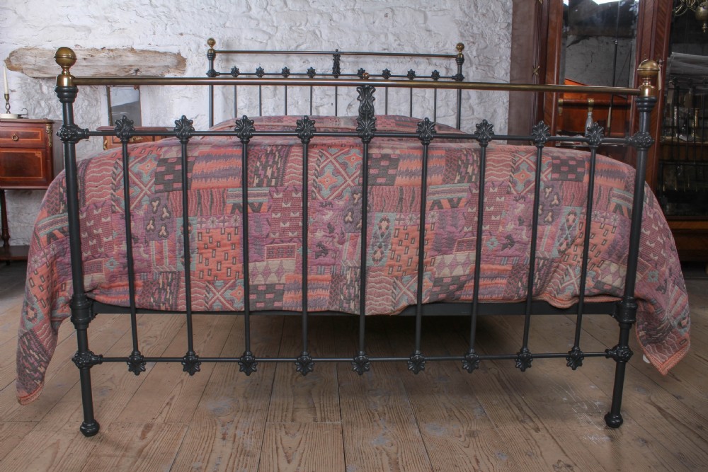 Classic Victorian 5Ft King size brass and iron flour de lys bed  View V