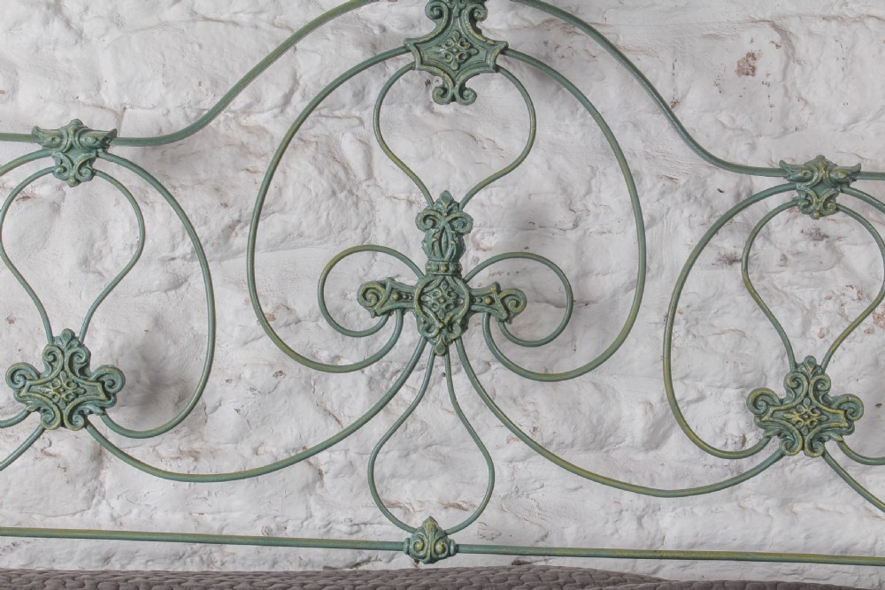 Absolutely lovely King size brass and iron bed by Winfield and Co View VIII