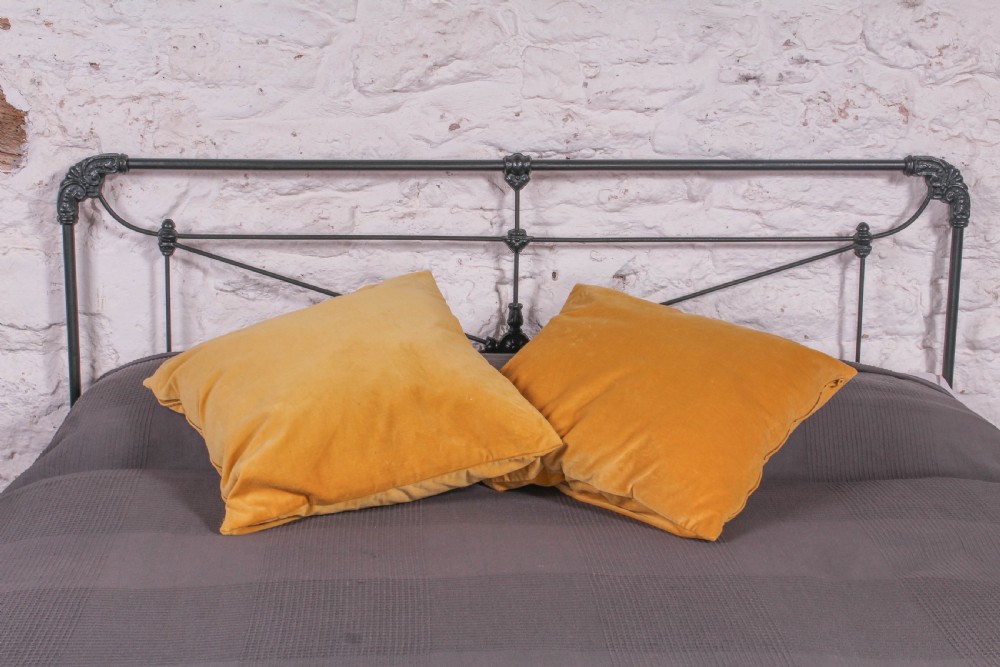 Pleasingly simple 5Ft  Spanish iron king size bed View VIII