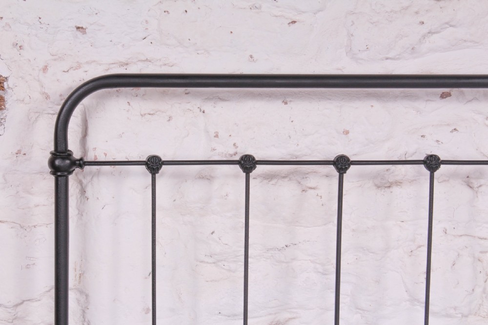 Fashionably simple French all iron double no end bed  View II