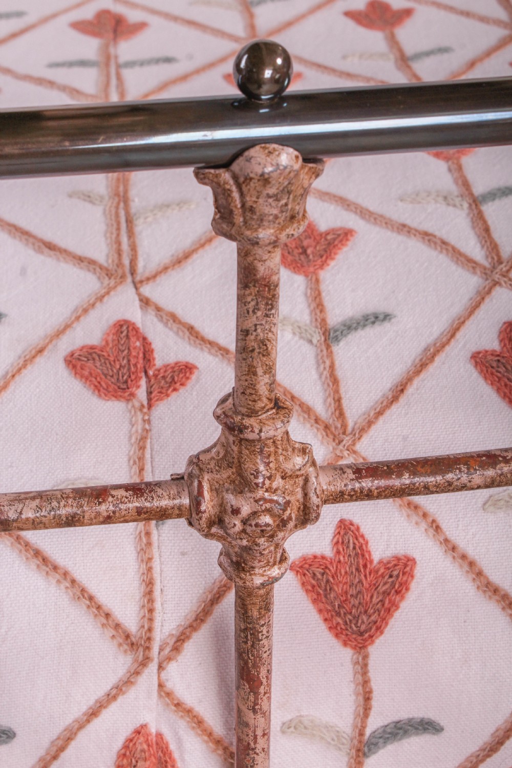 Classic English Straight Rail 5Ft bed with Intriguing Rust effect Paint Finish. View VII