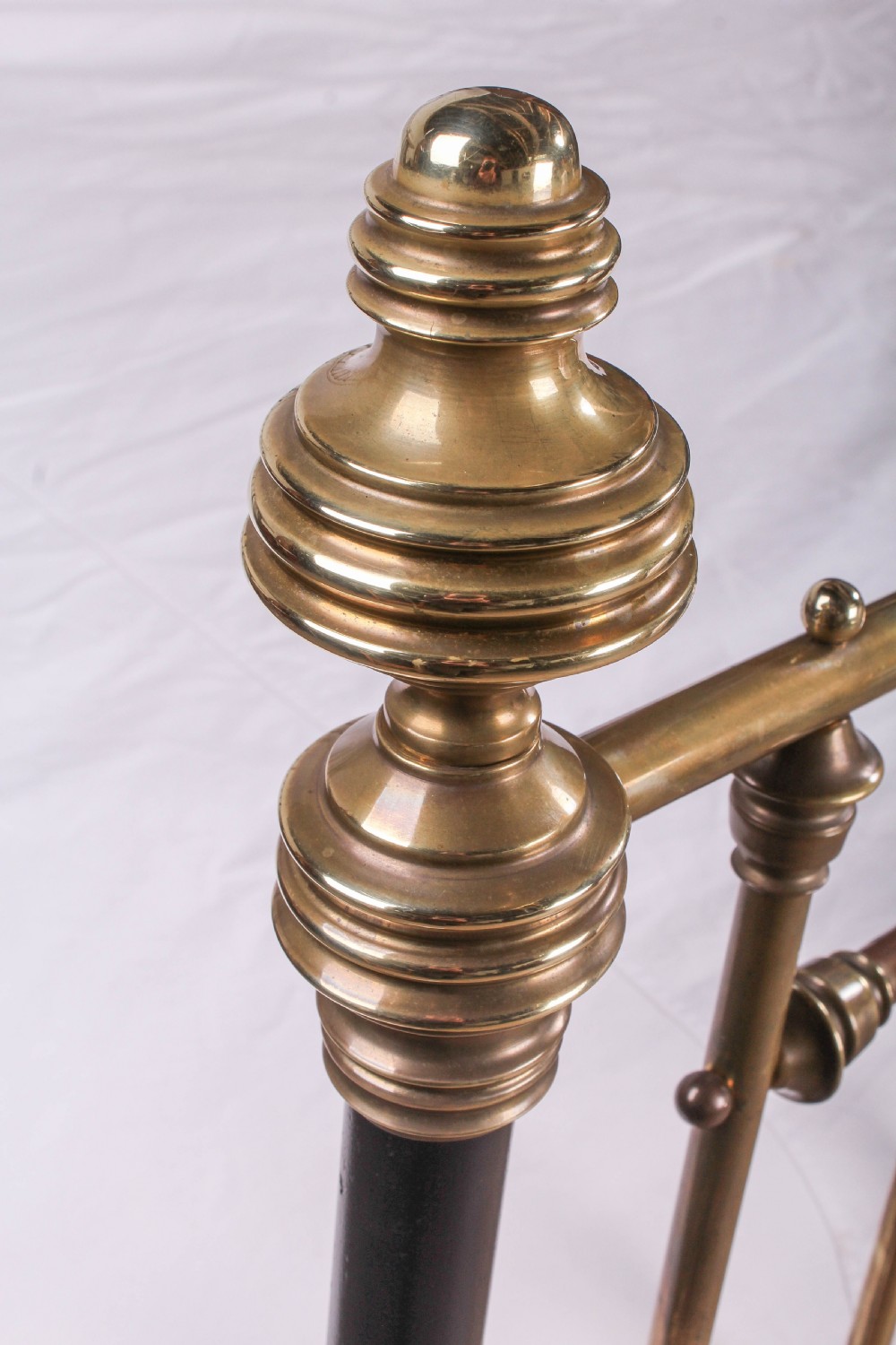 Impressive Victorian 6Ft Brass and Iron Classic Straight Rail Bed View V