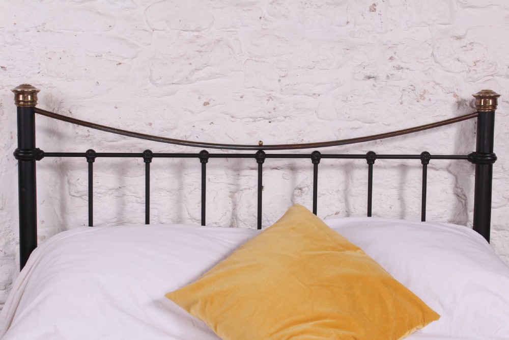 Classic Edwardian dip rail brass and black double bed View VII