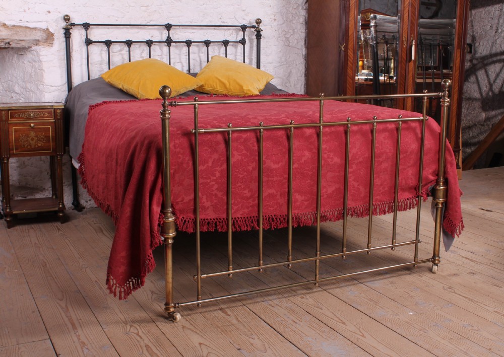 Rare individual classic Victorian iron and brass king size bed