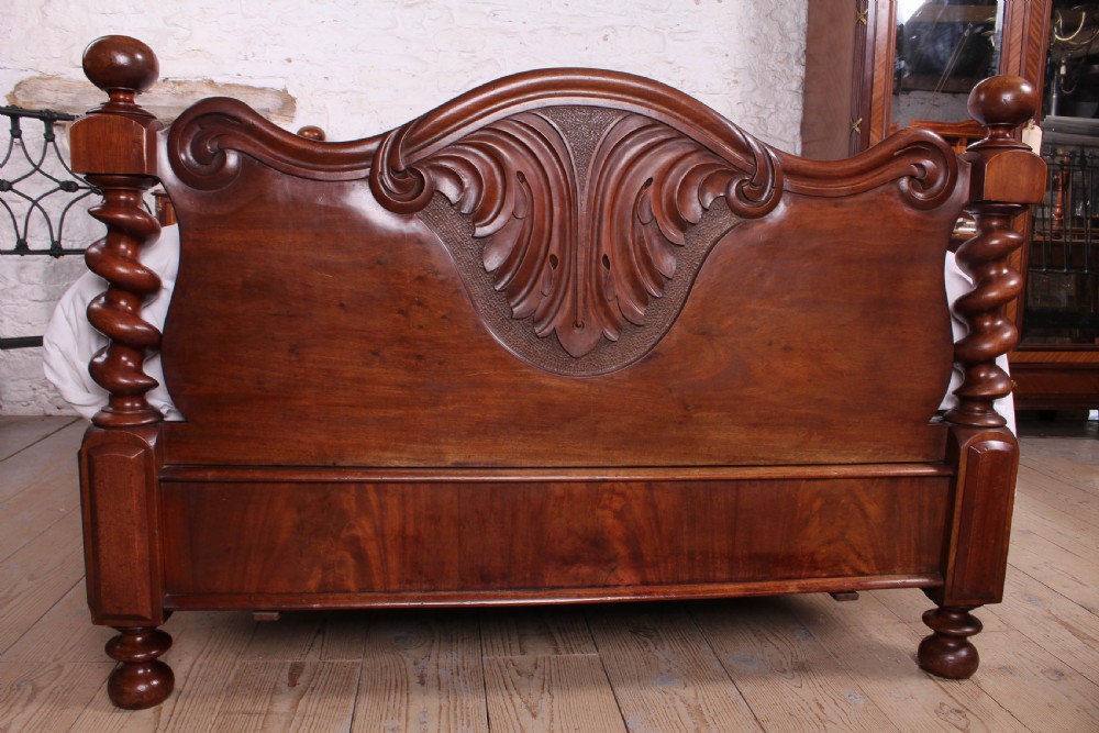 Fabulous quality solid mahogany king size bed View III