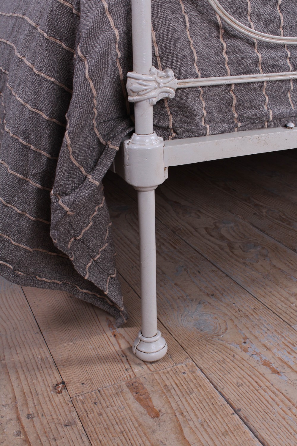 Beautiful early Victorian all iron double bed View IV