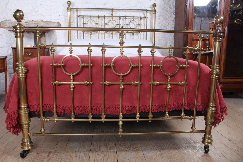 Very handsome good quality Victorian 5' king size brass bed View II