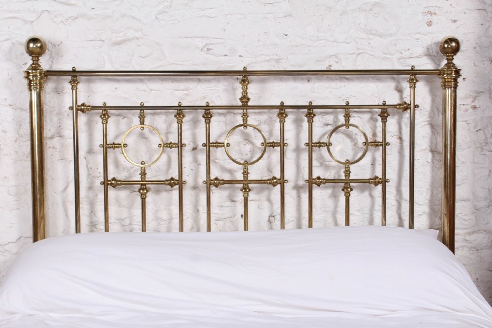 Very handsome good quality Victorian 5' king size brass bed View III