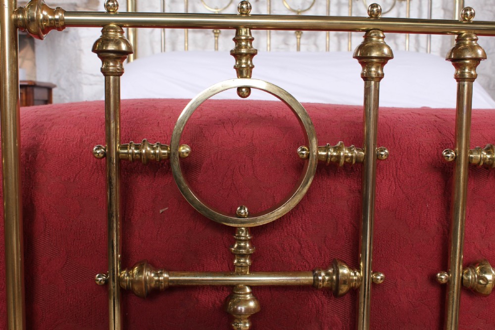 Very handsome good quality Victorian 5' king size brass bed View IV