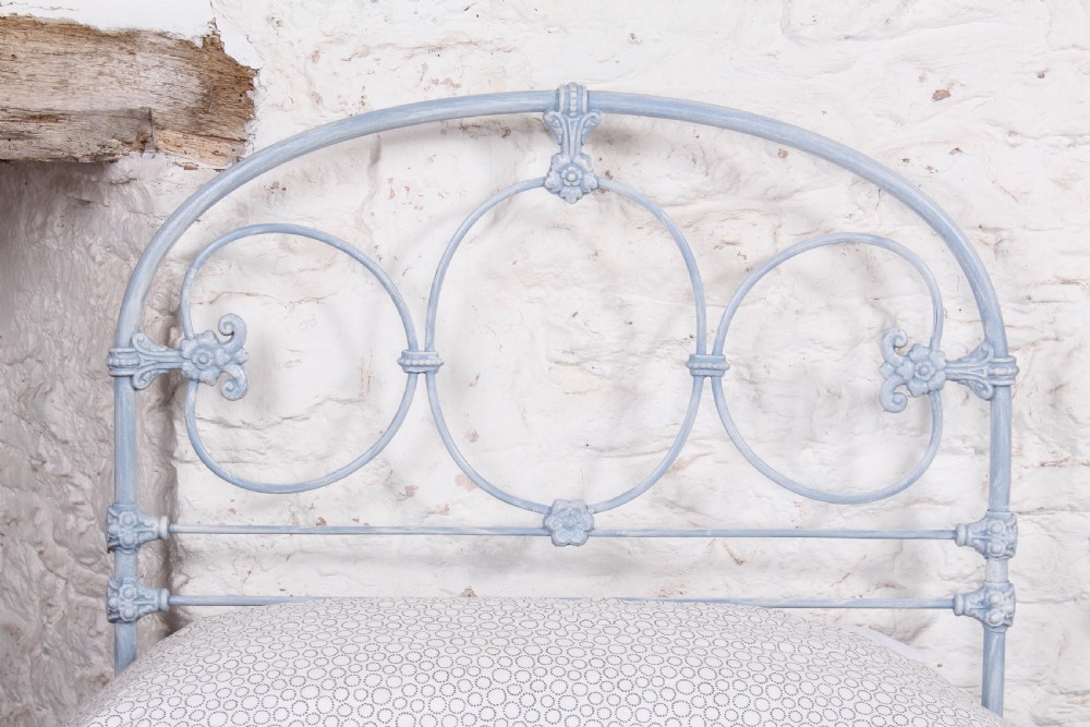 Very pretty pair of no end single iron beds (ca be joined) View II