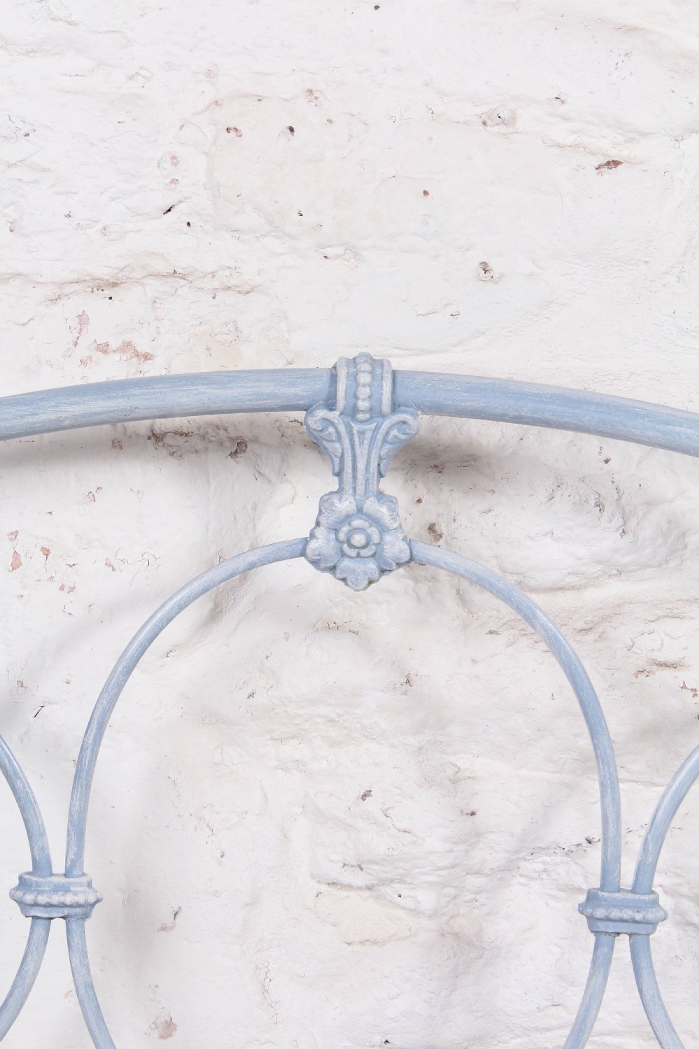 Very pretty pair of no end single iron beds (ca be joined) View V