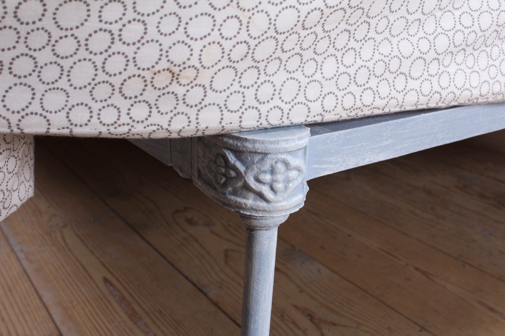 Very pretty pair of no end single iron beds (ca be joined) View VI