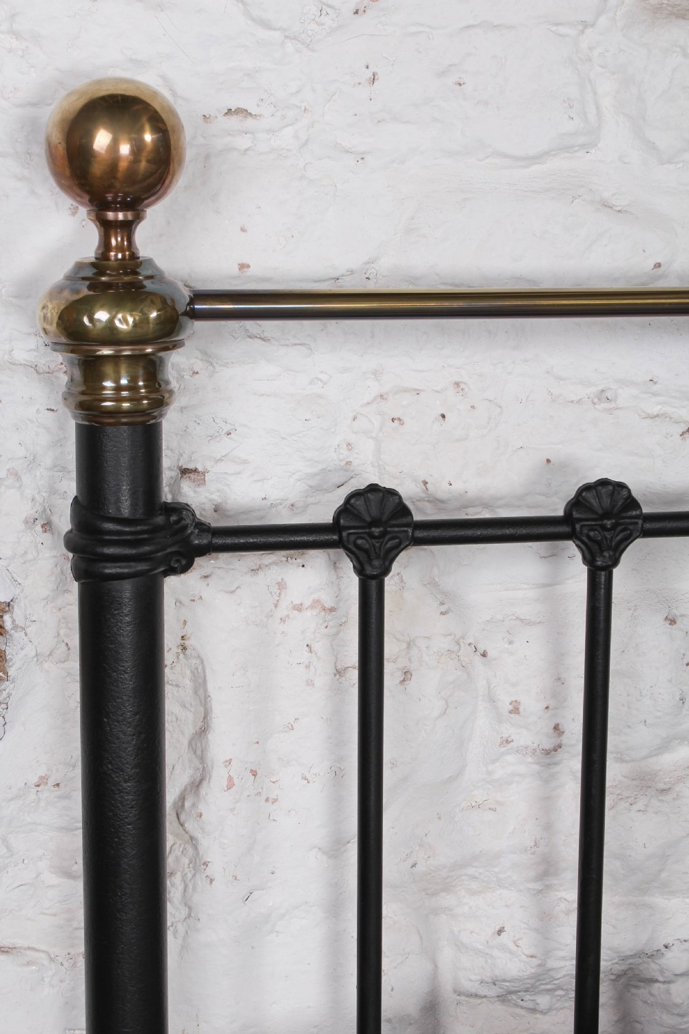 Super king size Victorian no end brass and iron bed View VII