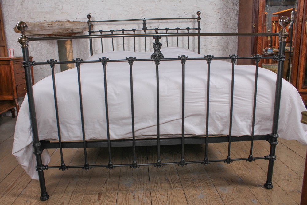 Traditional classic Victorian english 5ft king size brass and iron bed  View VI