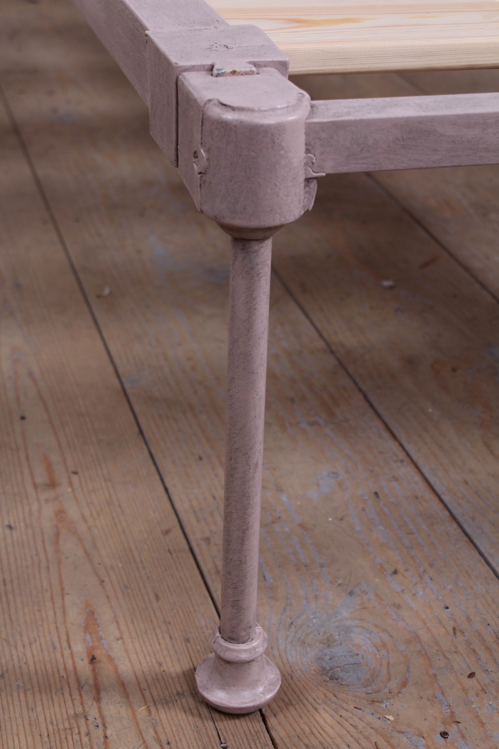 Very pretty forged iron small single bed View IX
