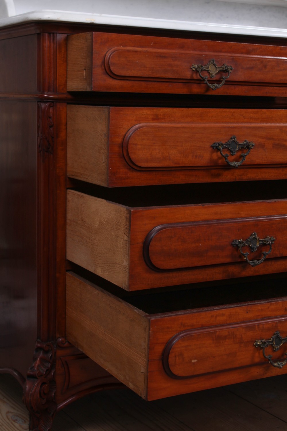 Louis XV style 5 Drawer Chest of Drawers with mirror and marble top. View IV
