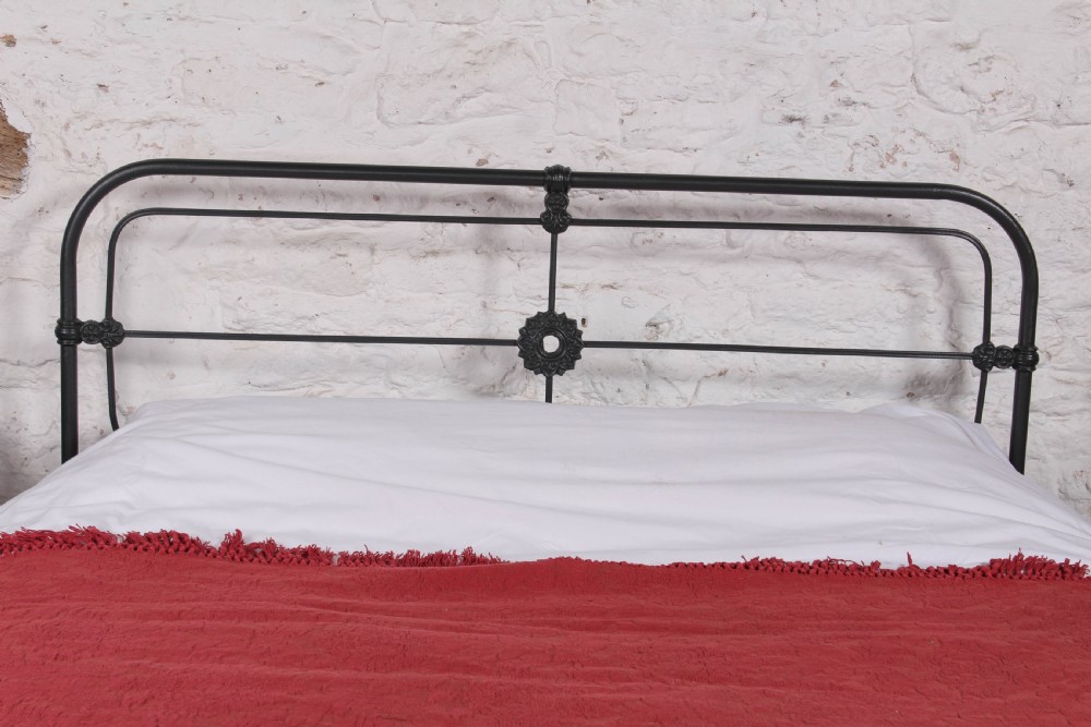Lovely simple Irish 5'  all iron king size bed View II