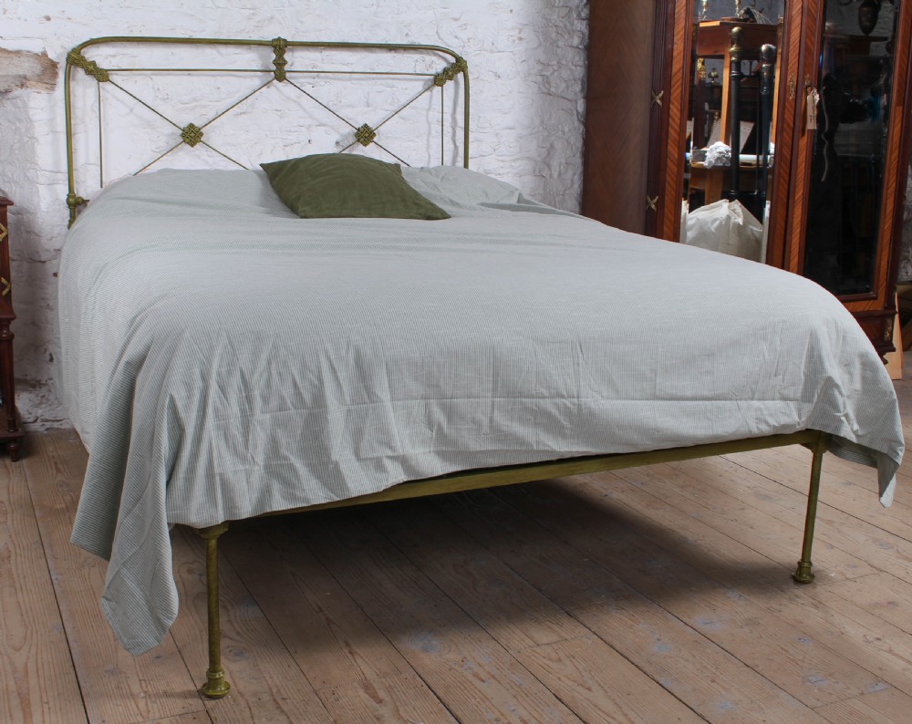 Attractive all iron no end king size bed 
