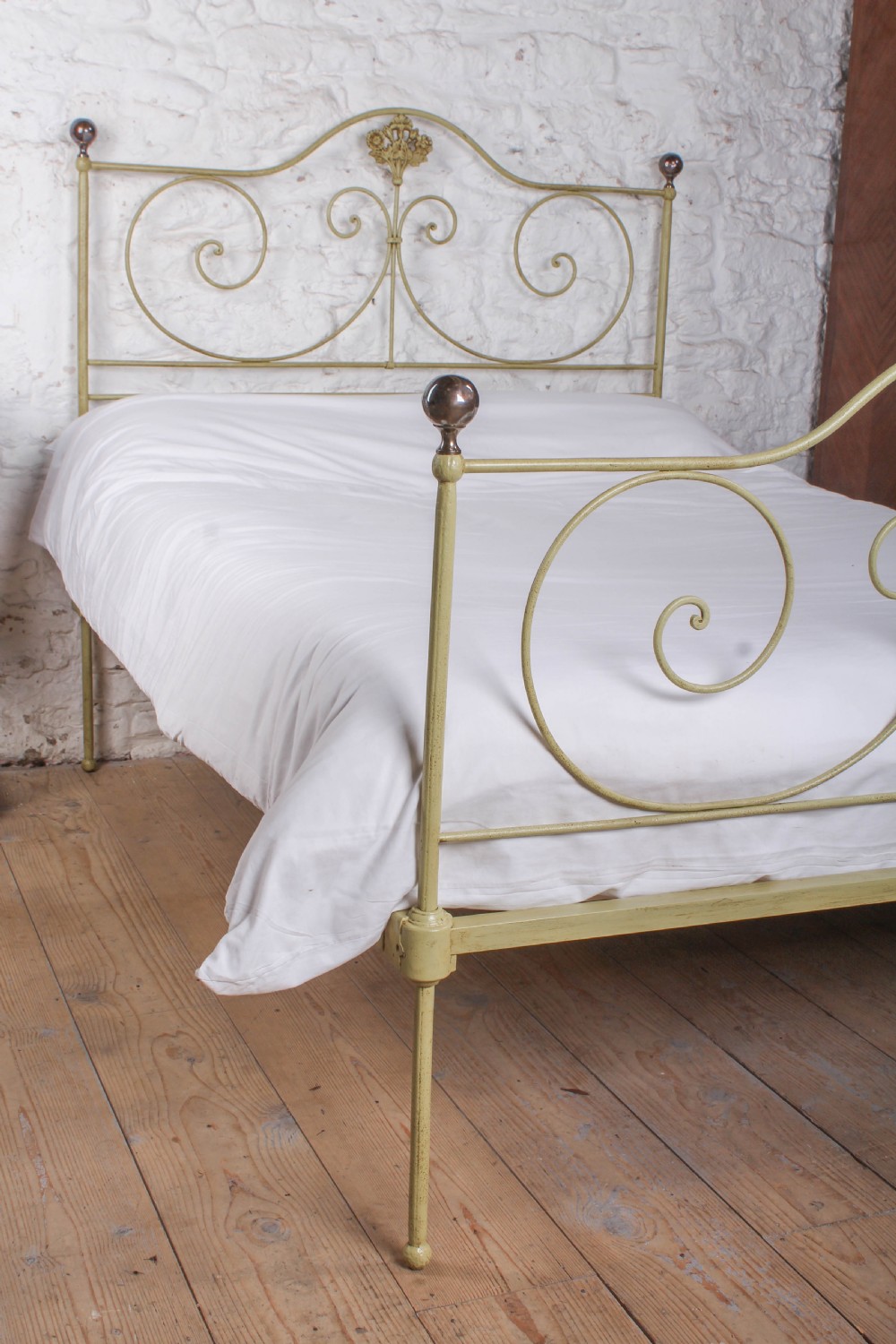 Forged iron double bed in fashionable aged green View VI