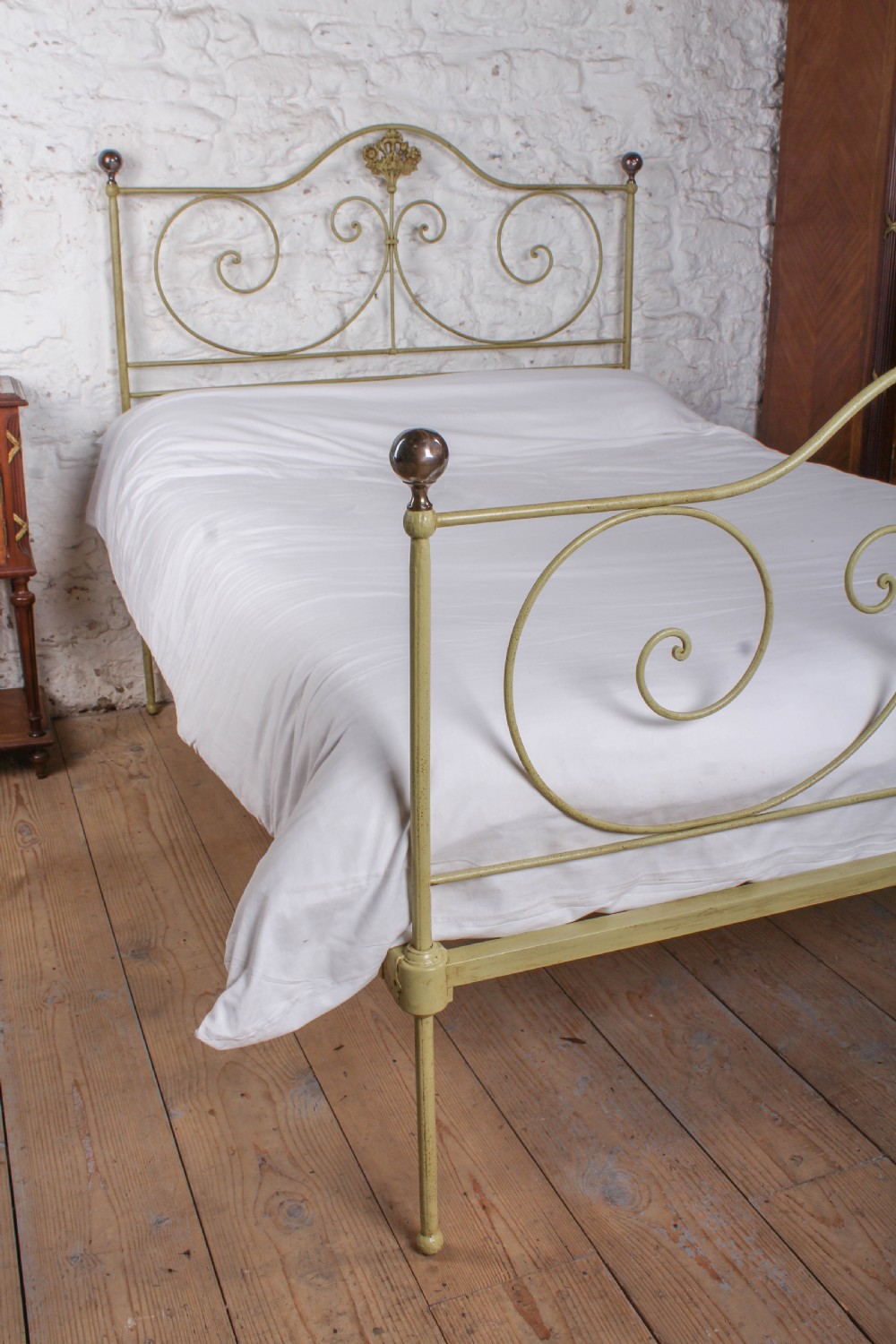 Forged iron double bed in fashionable aged green View VII
