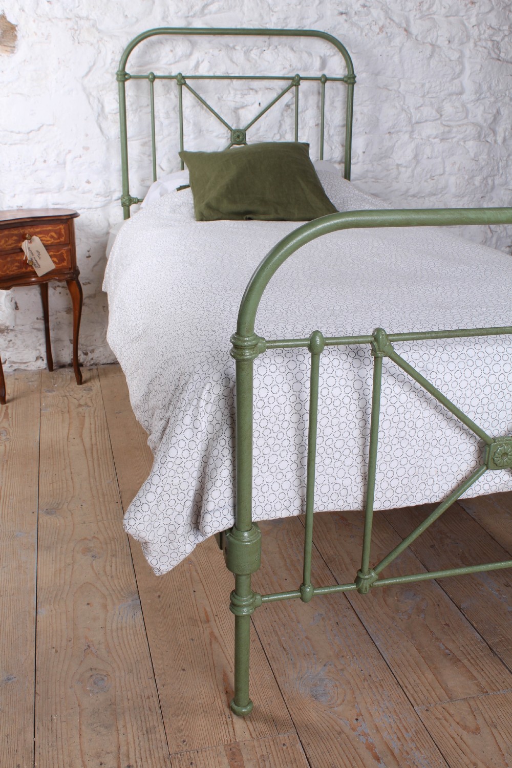 Pretty in green single iron bed View IV
