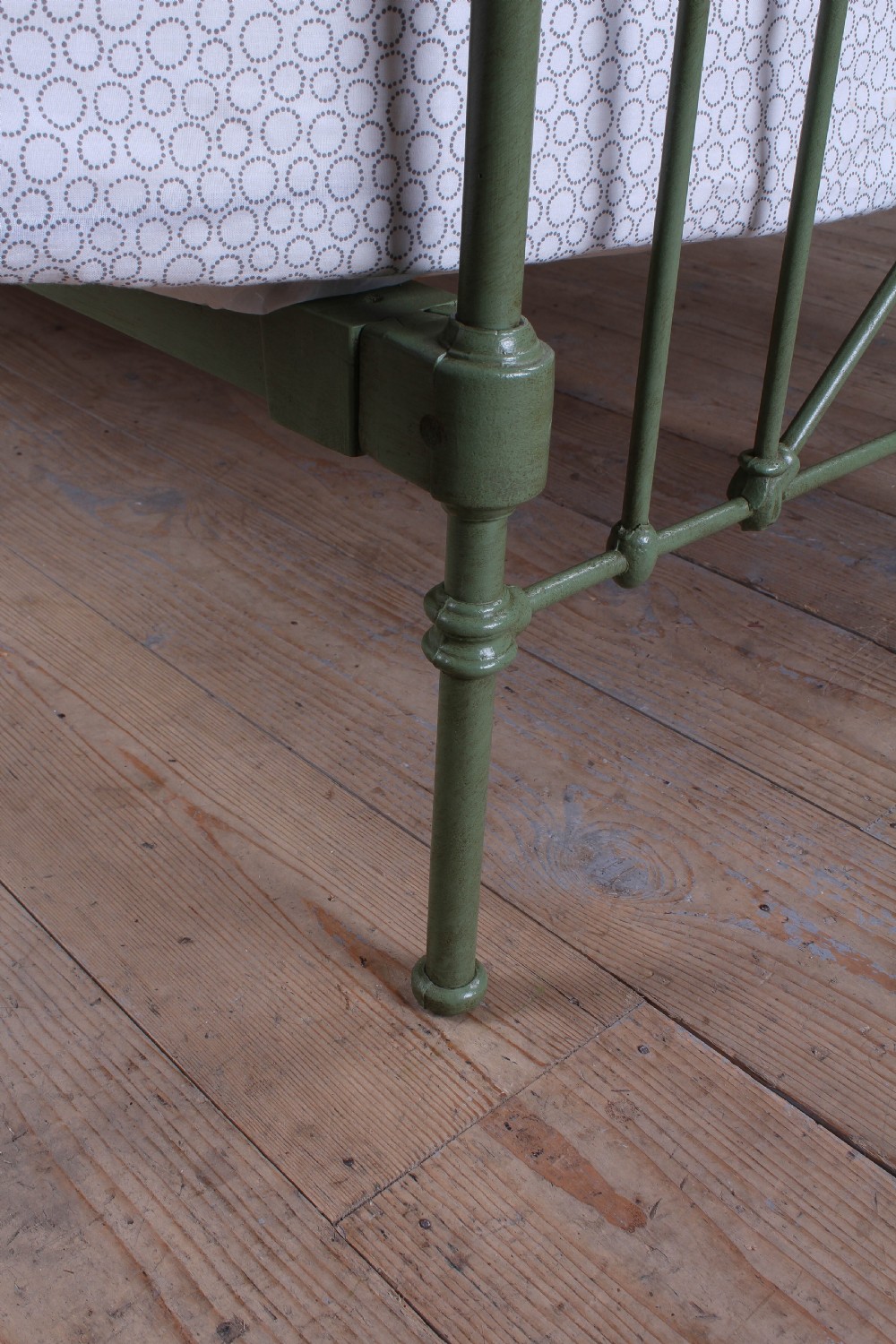 Pretty in green single iron bed View VI